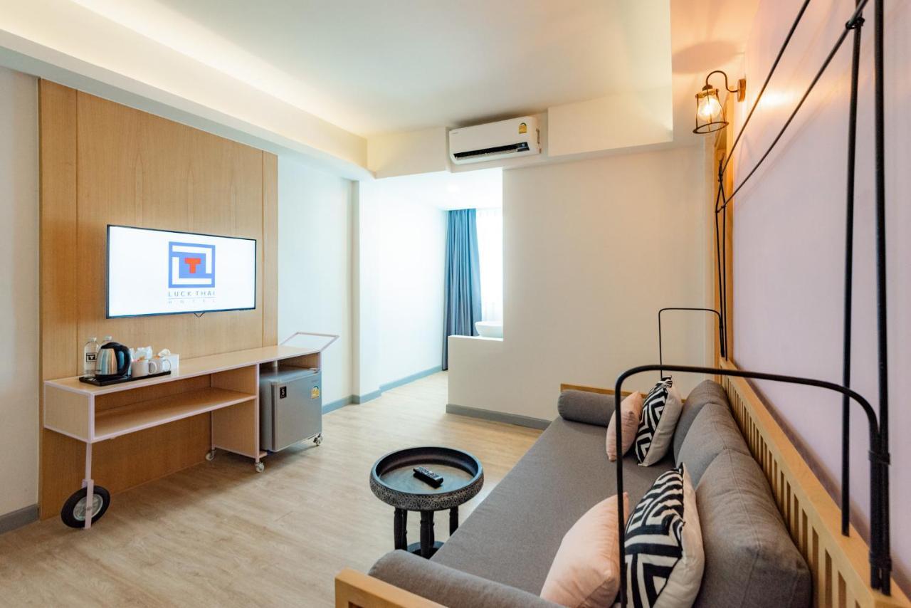 Luck Thai Hotel Чиангмай Экстерьер фото