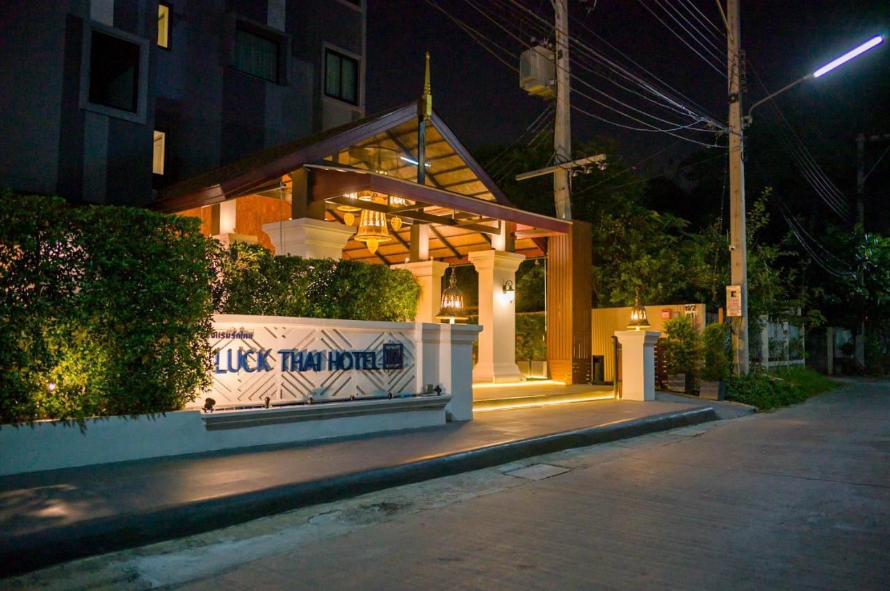 Luck Thai Hotel Чиангмай Экстерьер фото